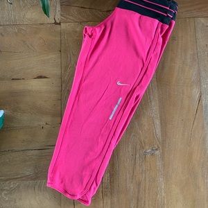 💞Nike workout capris  💕